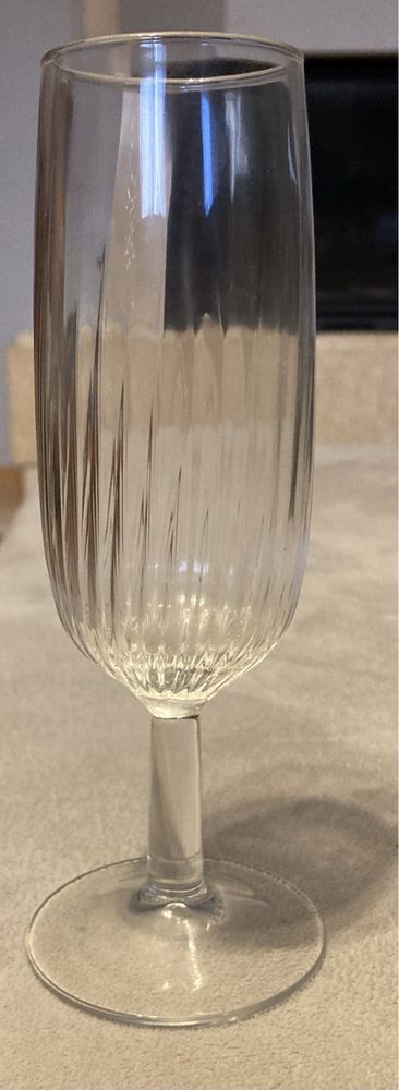 36 copos de cristal (12 x champanhe, agua, vinho )
