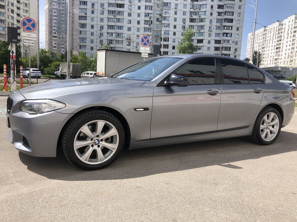 Bmw 528 f10 2011 року