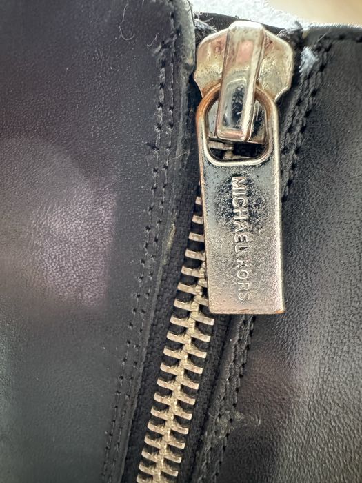 Демісезонні шкіряні високі чоботи