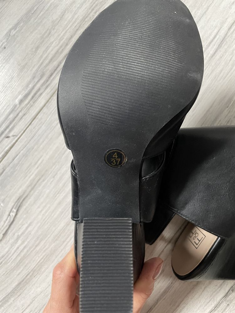 Sandały botki F&F 36