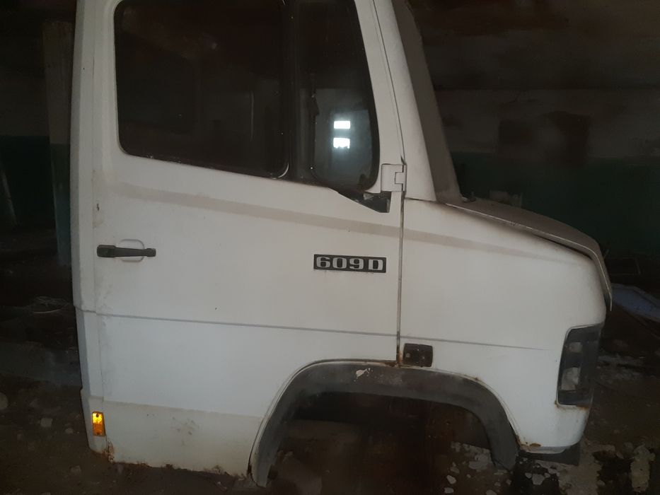 Kabina  mercedes 609 z rama przednią belka