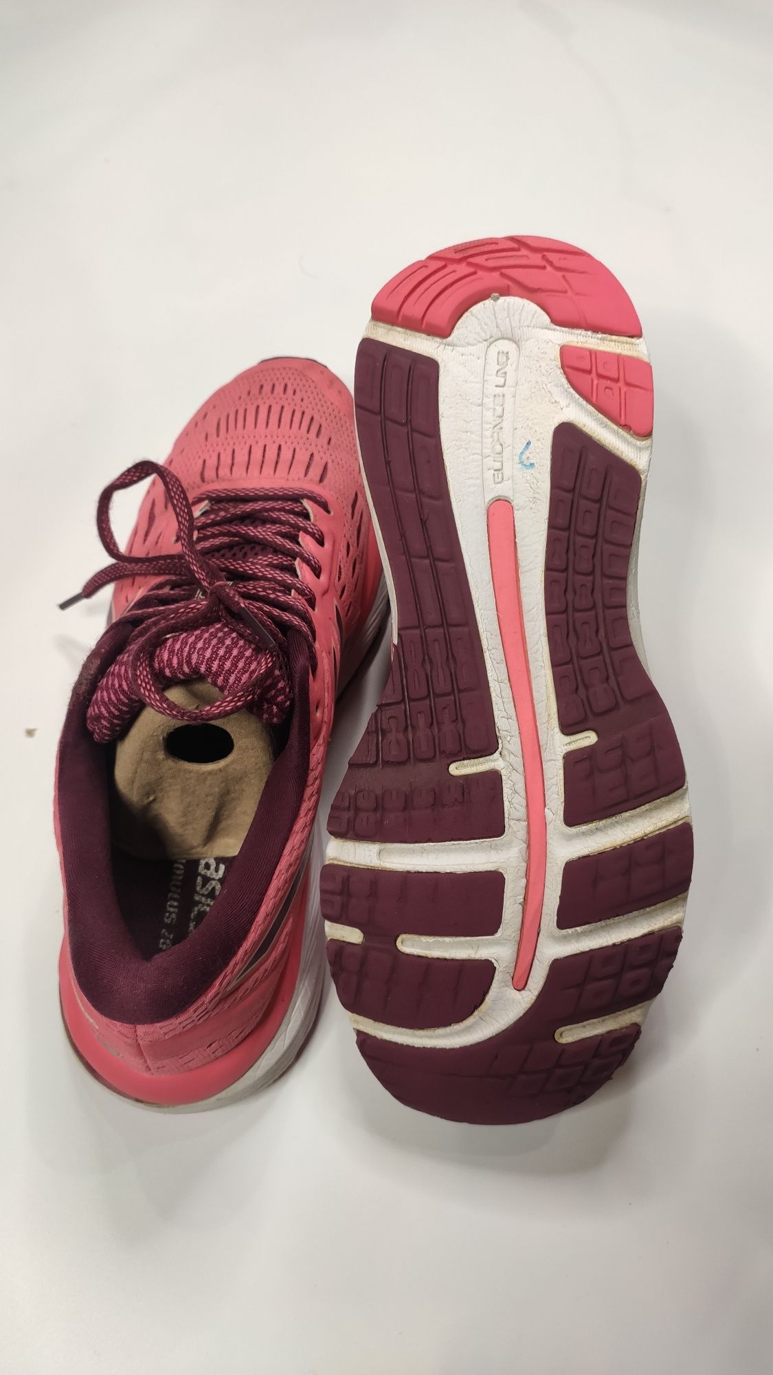 Оригінальні кросівки ASICS gel-cumulus 20, 40 розмір