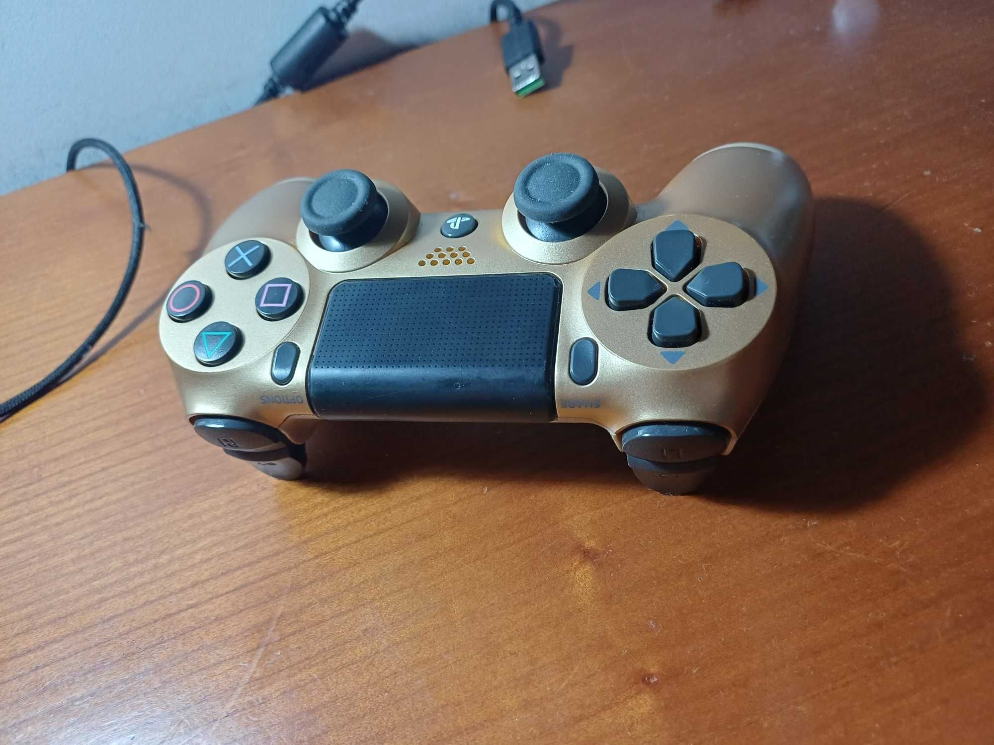 Comando ps4 Dourado (como novo)