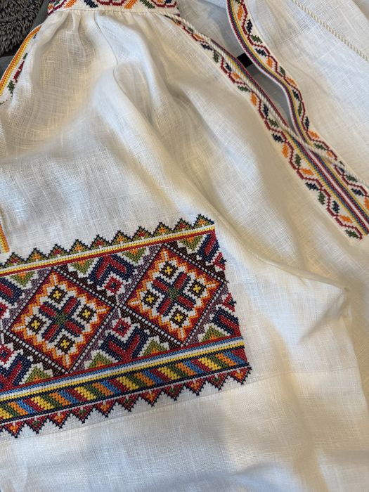 Вишита бойківська сорочка