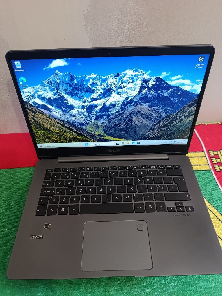 Asus UX430 (i5 8th - 8GB DDR4 - 256GB SSD - GeForce MX150 2GB)