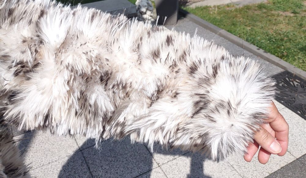 Futerko sztuczne na wzór ocelota.