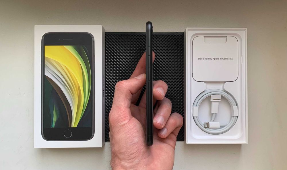 НОВЫЙ - iPhone SE 2020 - 128 гб - NEVERLOCK - 100% АКБ - BLACK