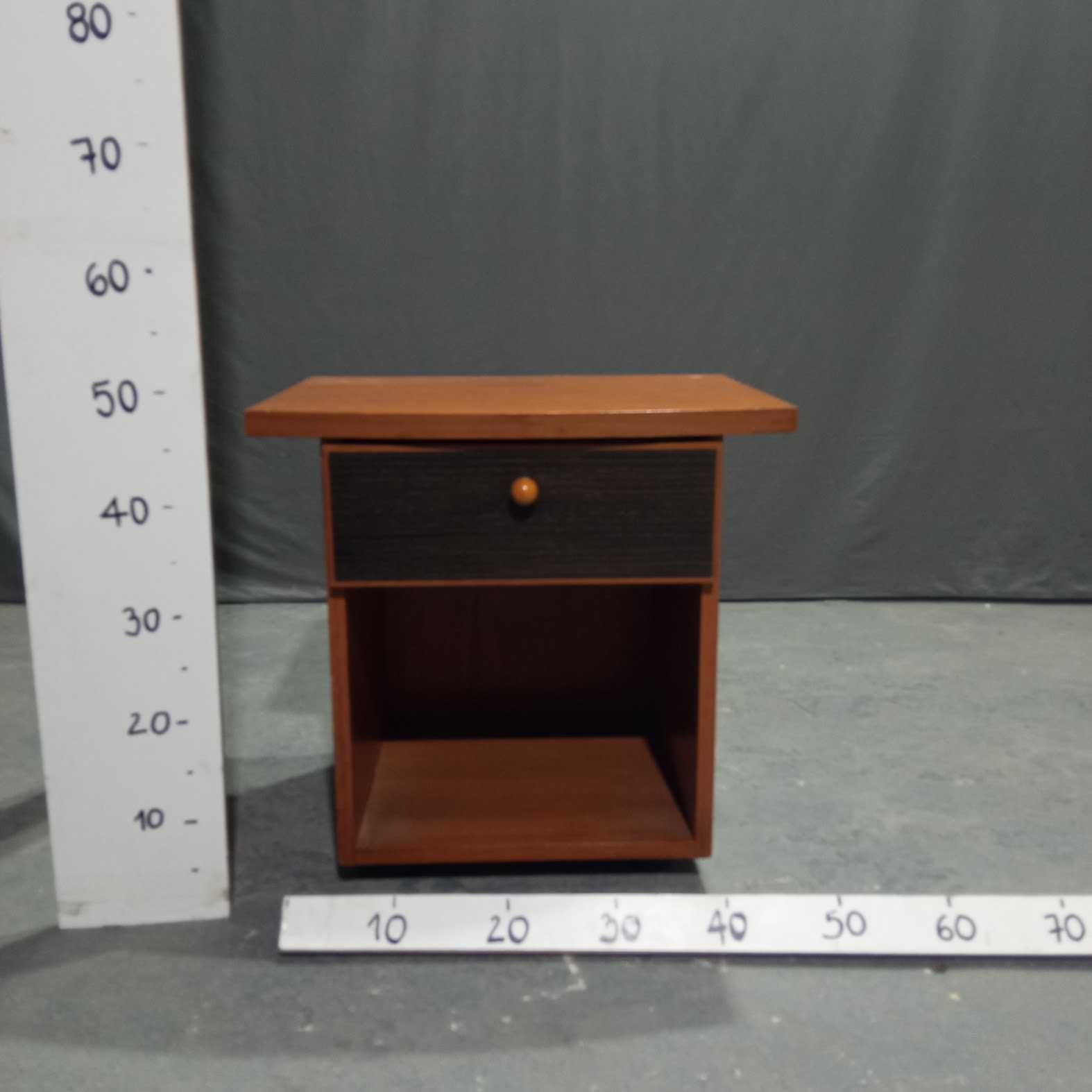 Mesa de cabeceira