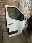Передні двері Renault Master3