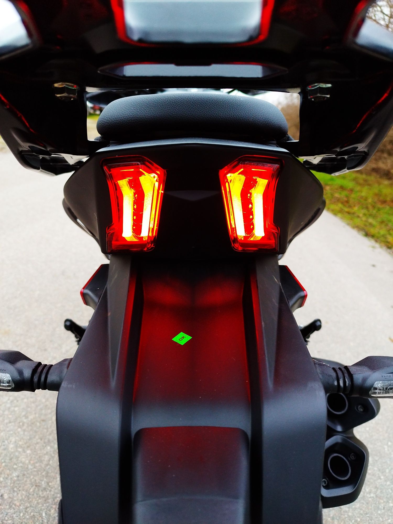 Мотоцикл Bajaj Dominar 400