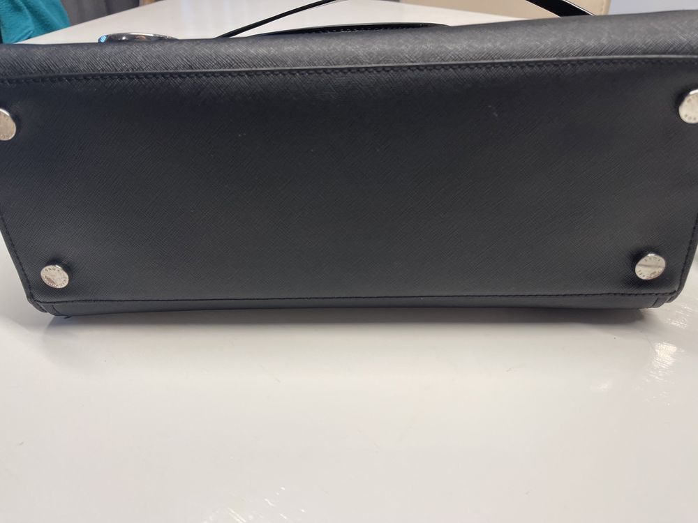 Bolsa Michael Kors em pele preta