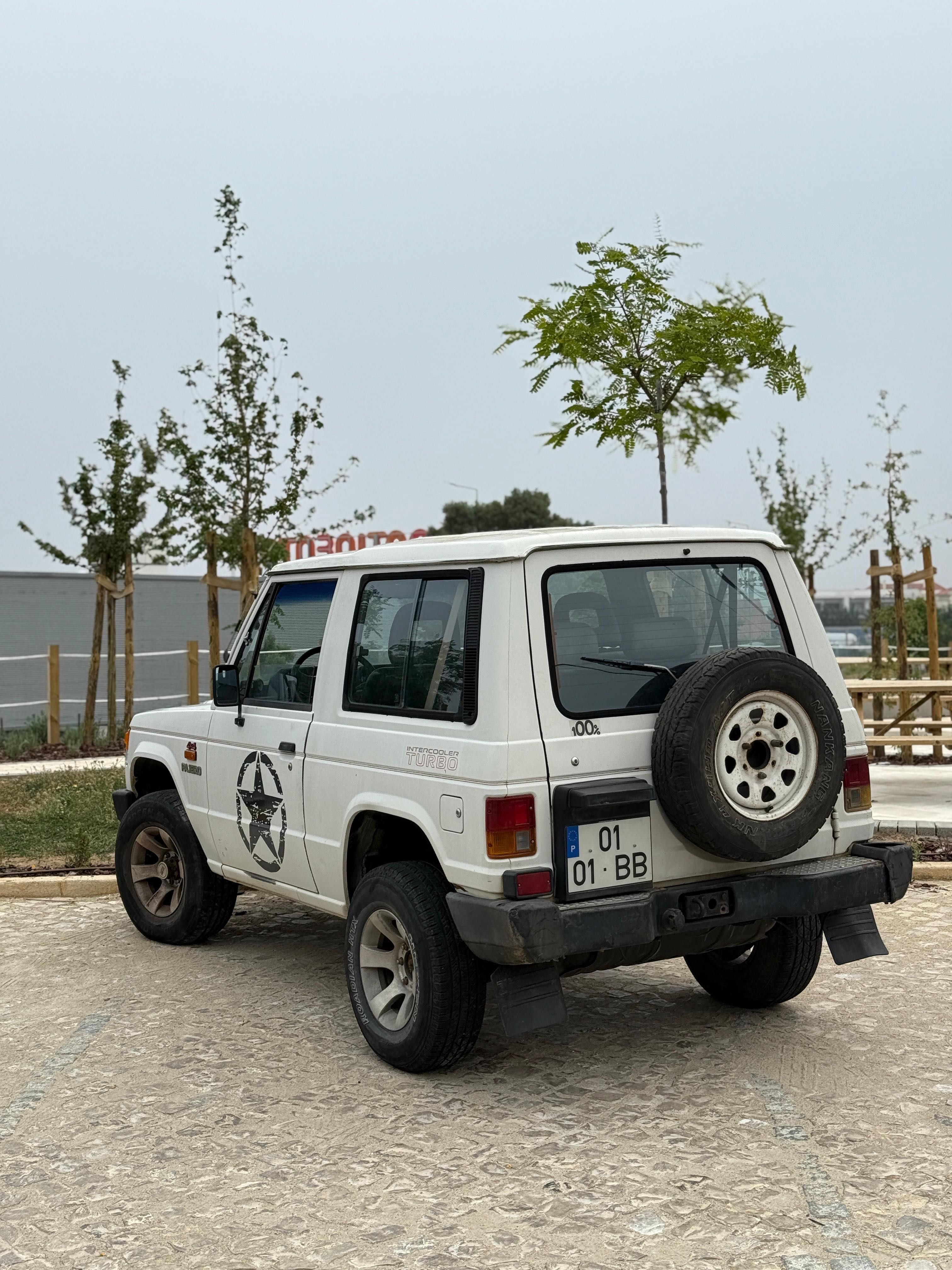 Mitsubishi Pajero 1992