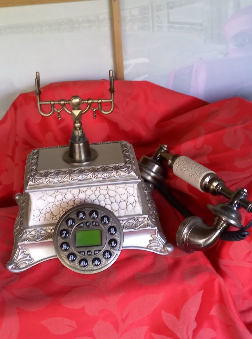 Telefone antigo em ótimo estado