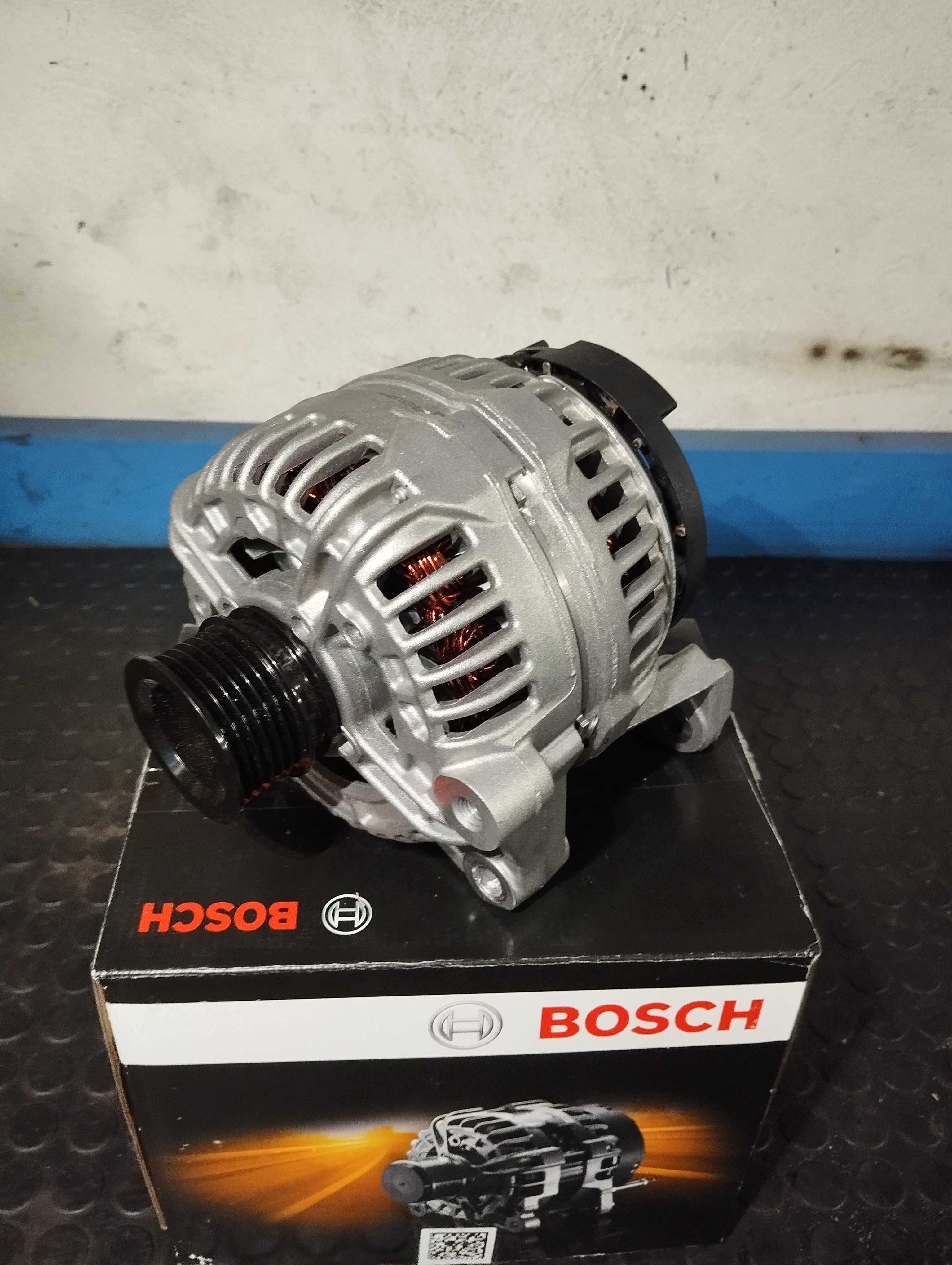 NOWY oryginalny alternator BOSCH BMW 3 5 7 X3 525, 730  PROMOCJA