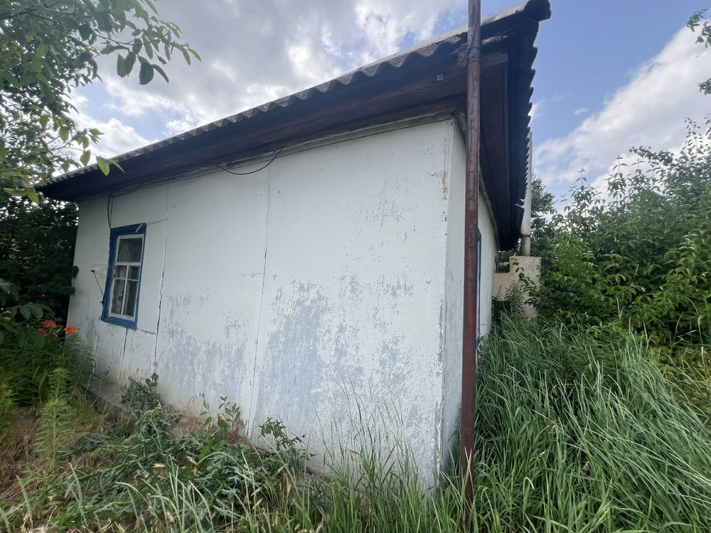 Будинок в центрі села Глибоке