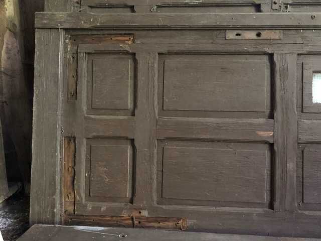 Stare wrota drewniane