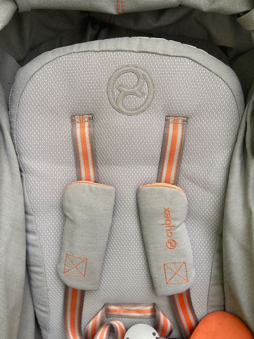 Cybex Beezy Lava Grey Прогулянкова коляска