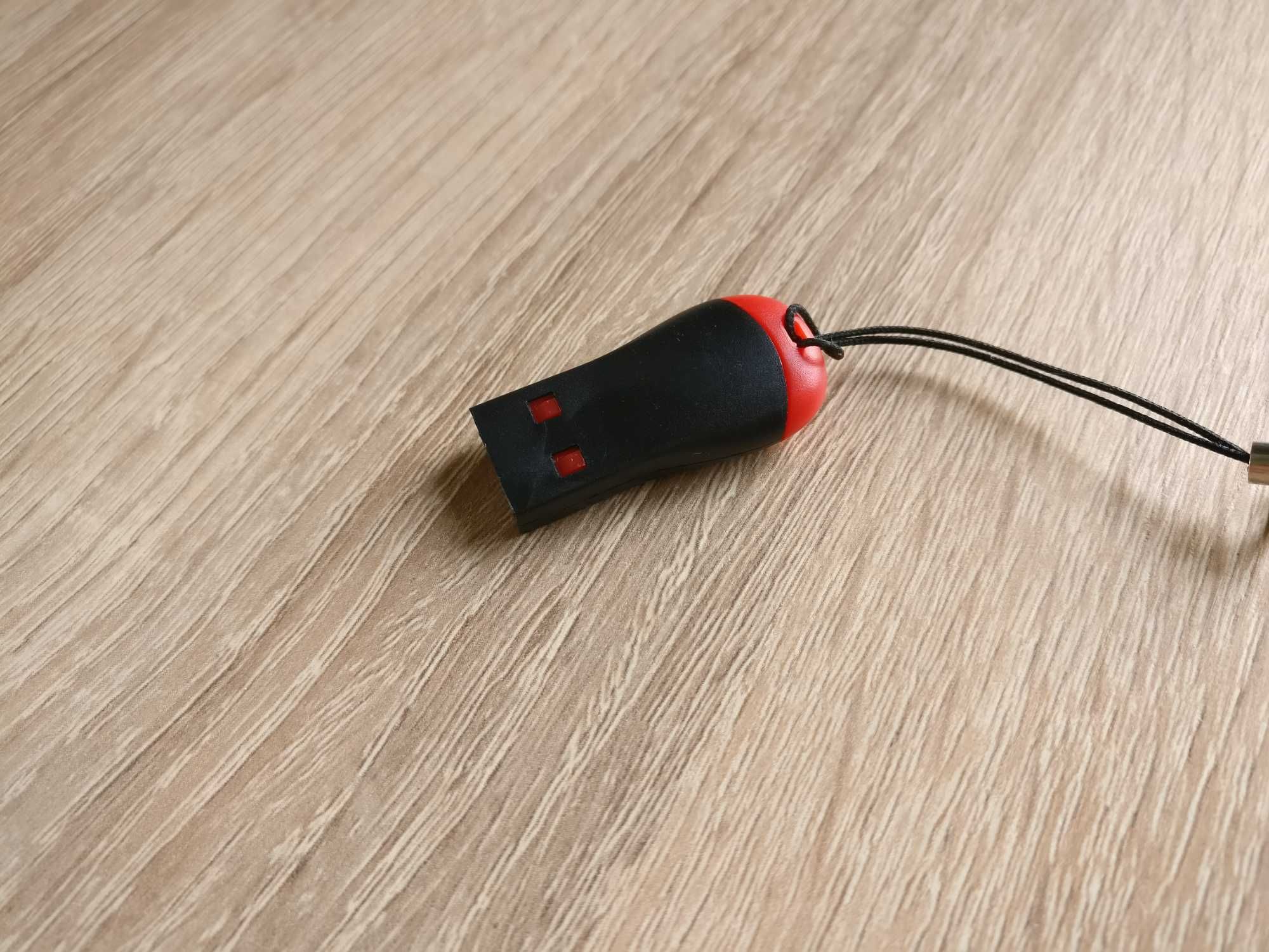Адаптер USB на карту Micro SD, картридер.