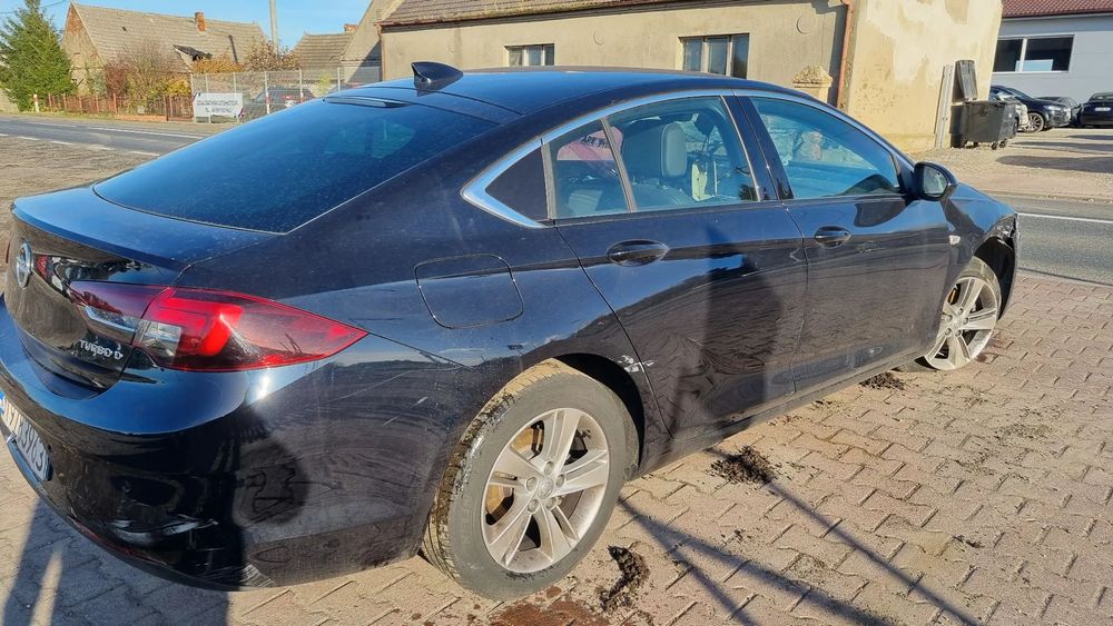 Opel Insignia 1,6 cdti 136 km Bardzo Niski PRZEBIEG Manualna Skrzynia Biegów