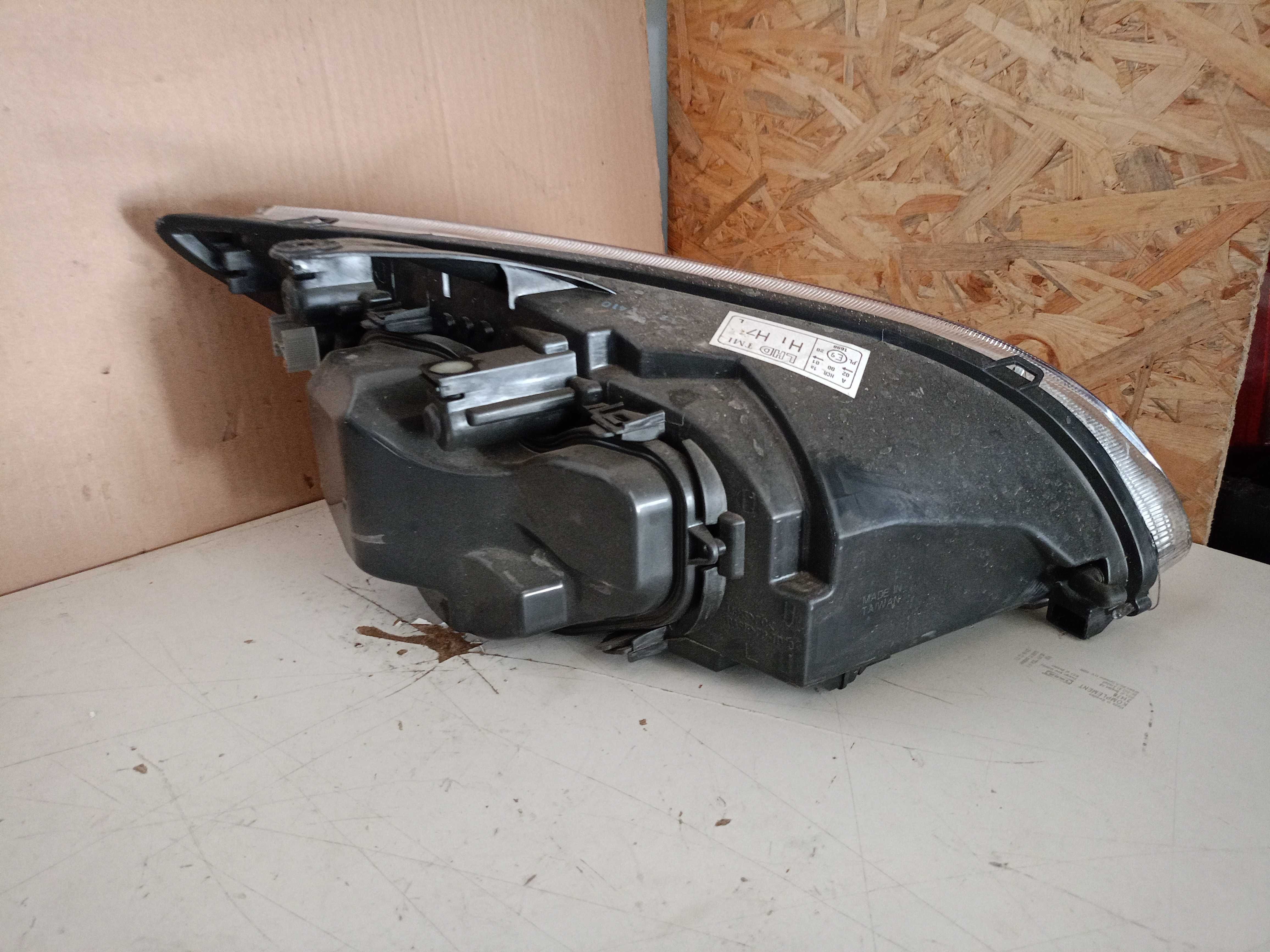 Ford Focus MK2 Lampa Lewa Przód EU