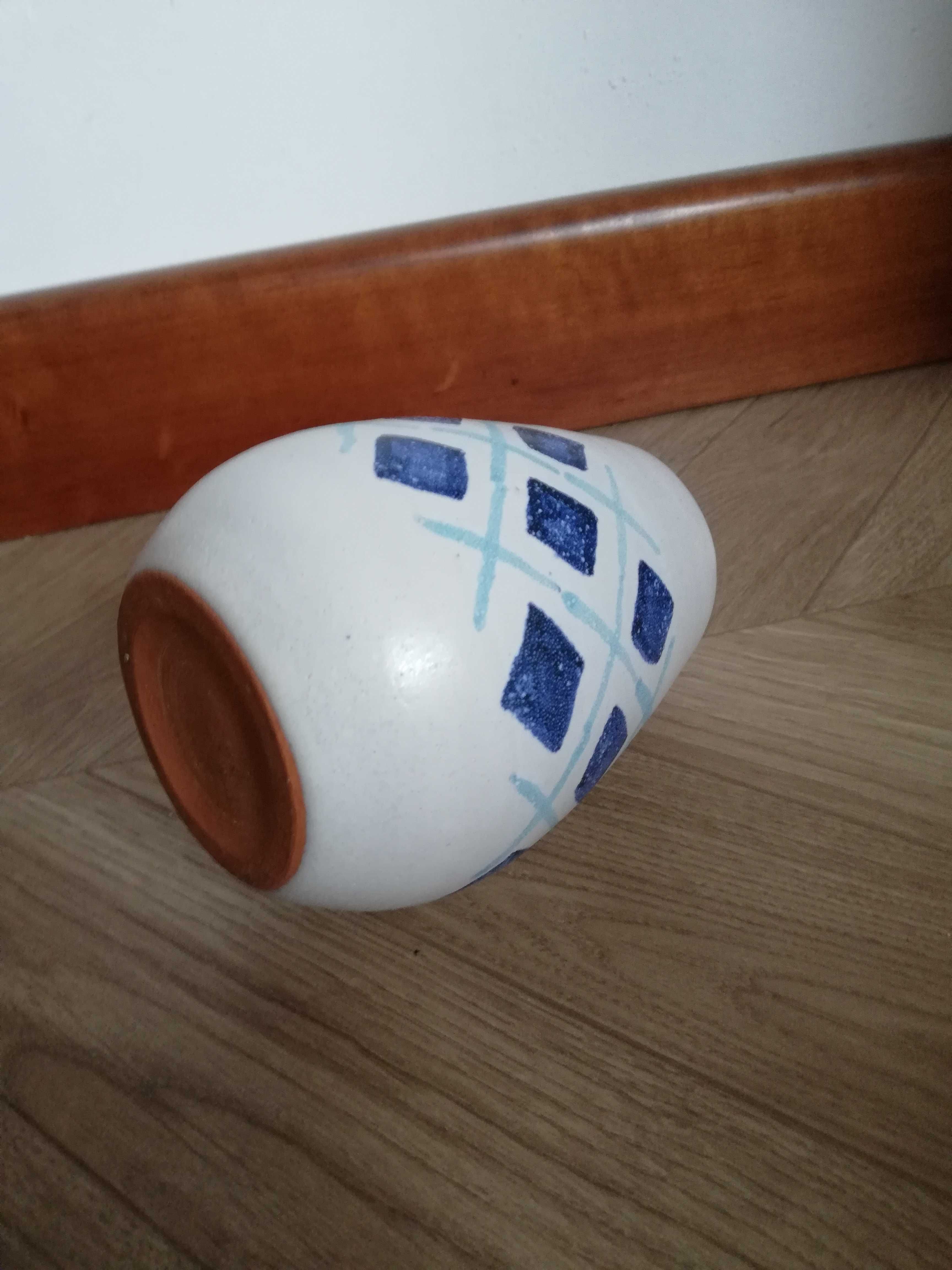 Wazonik ceramiczny jasny w romby malowany 12cm