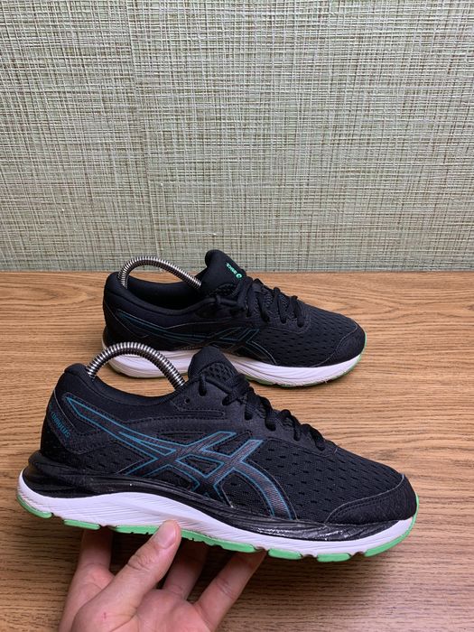 Оригінальні кросівки “Asics Gel-cumulus “