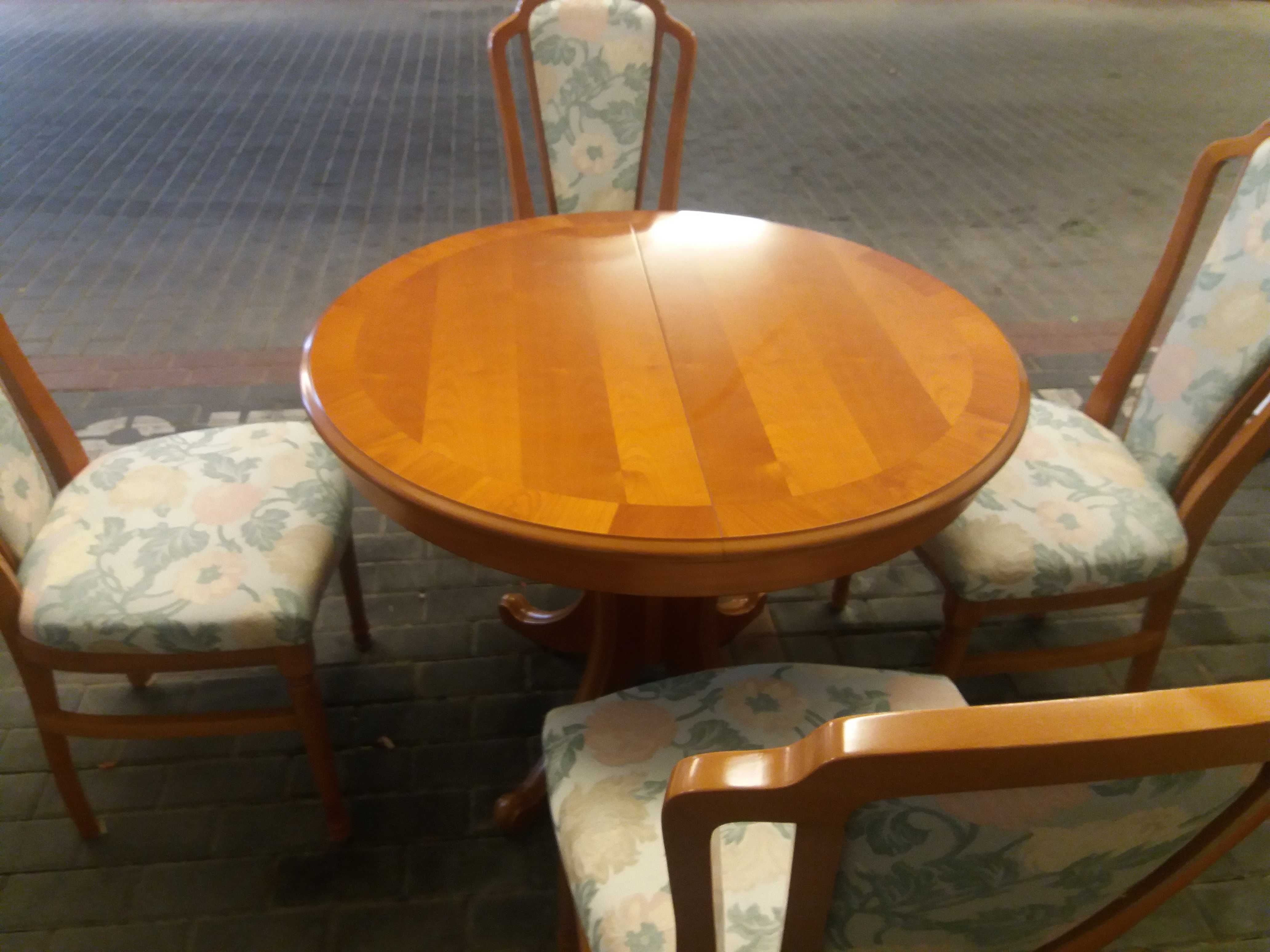 Meble nowe - stół plus 4 krzesła w drewnie naturalnym na sprzedaż !