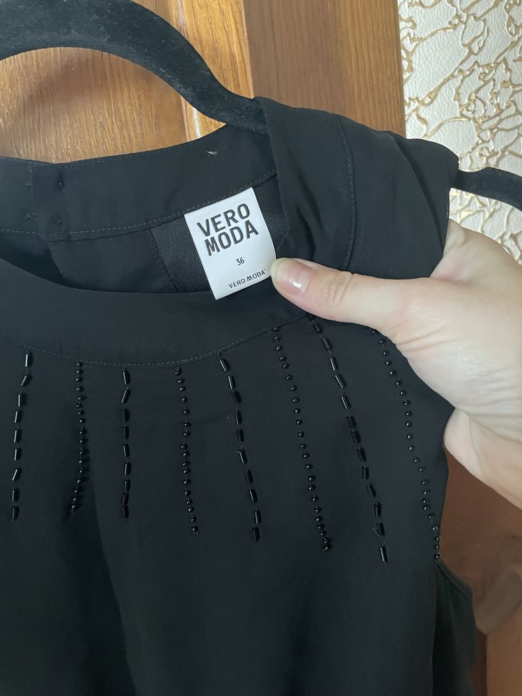 Плаття чорне маленьке поаттячко сукня кофта Vero Moda