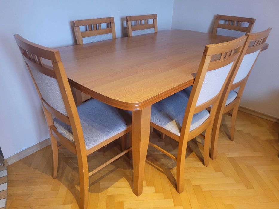 Stół rozkładany i 6 krzeseł