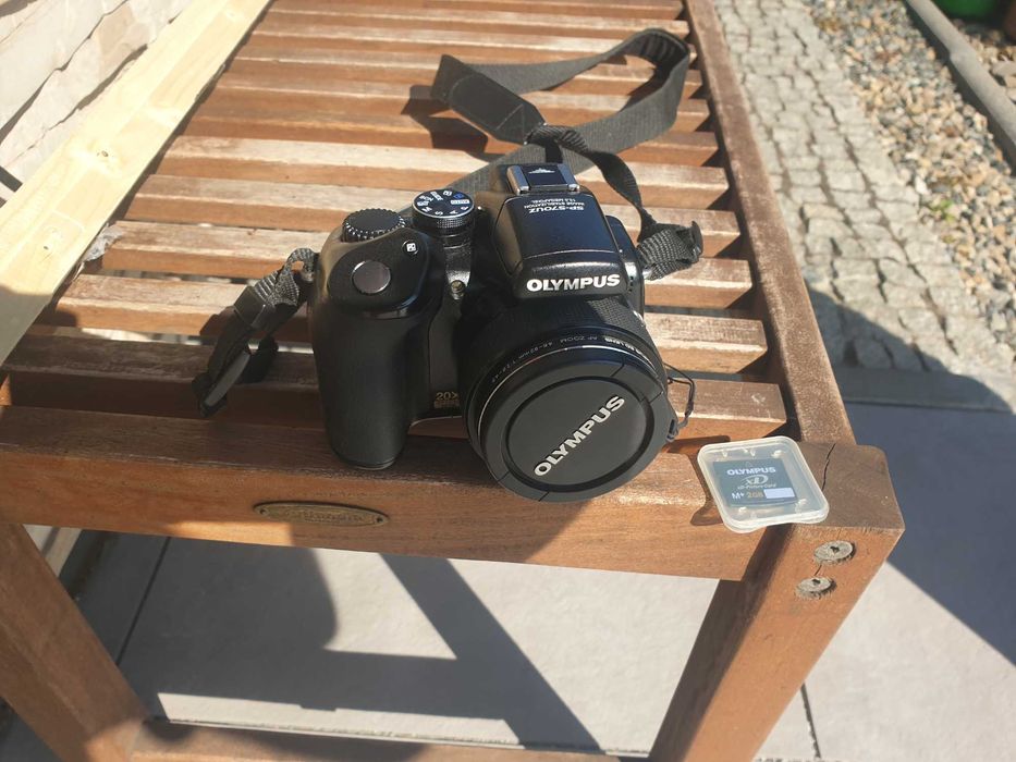 Aparat Olympus SP 570 UZ z oryginalną kartą xd 2gb