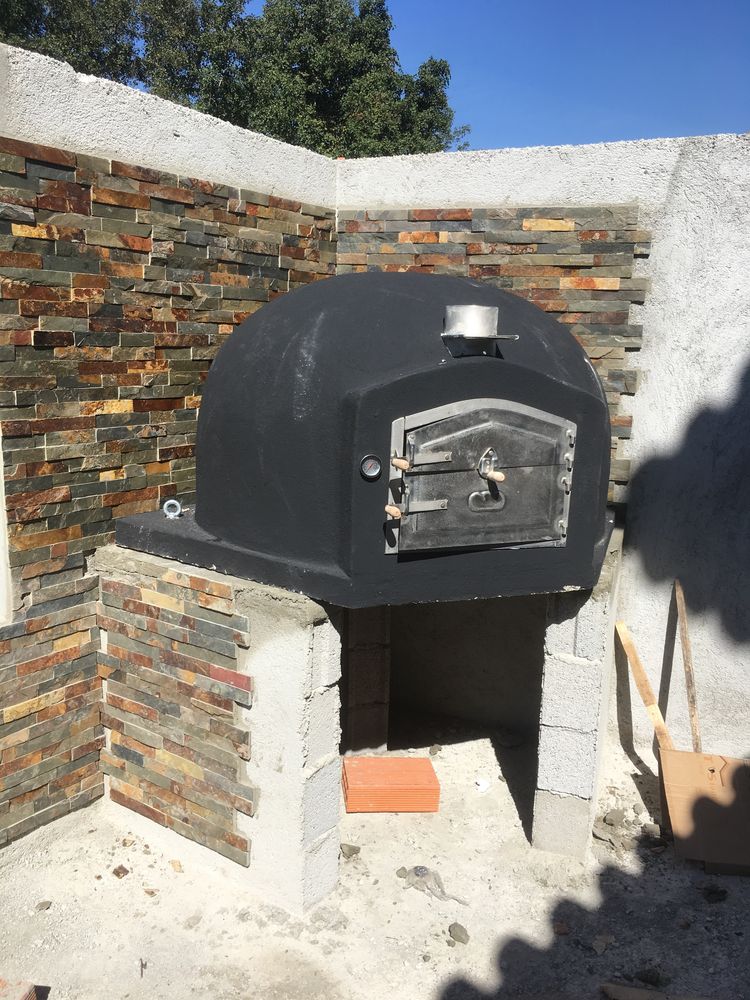 Forno isolado  pronto a utilizar