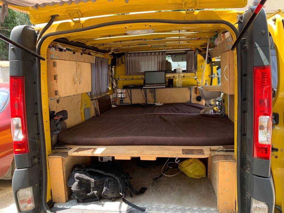 Продам Опель виваро