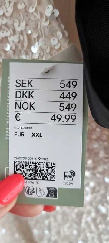 Cekinowa sukienka z wiązaniem z tyłu H&M r.2XL/3XL