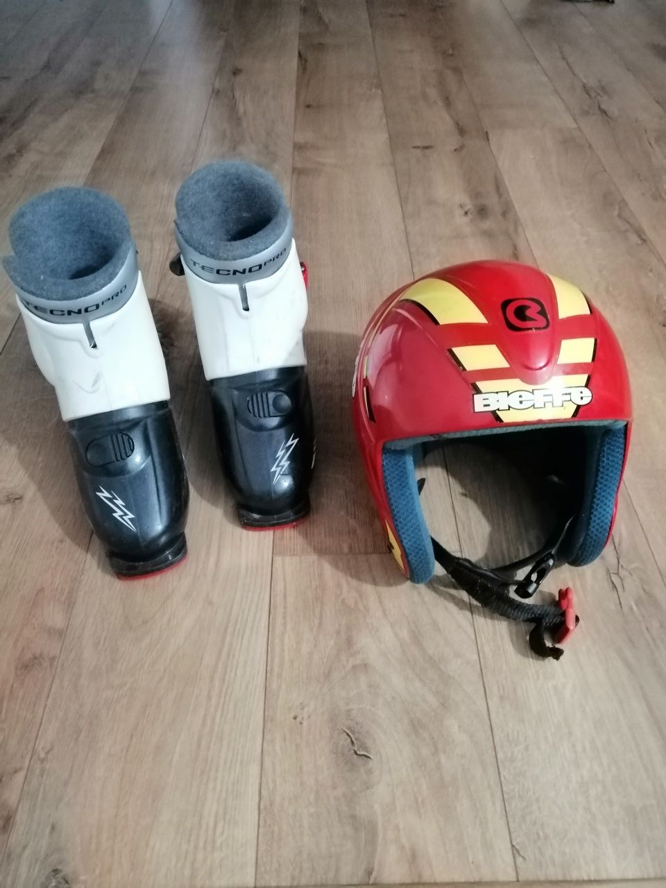 Buty narciarskie 31-33 + kask narciarski 55-57