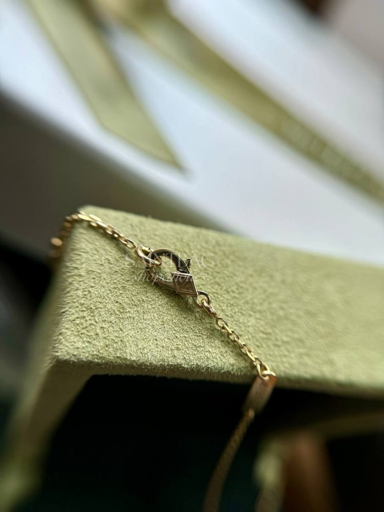 В наличии женский кулон Van Cleef Arpels Vintage Alhambra золото