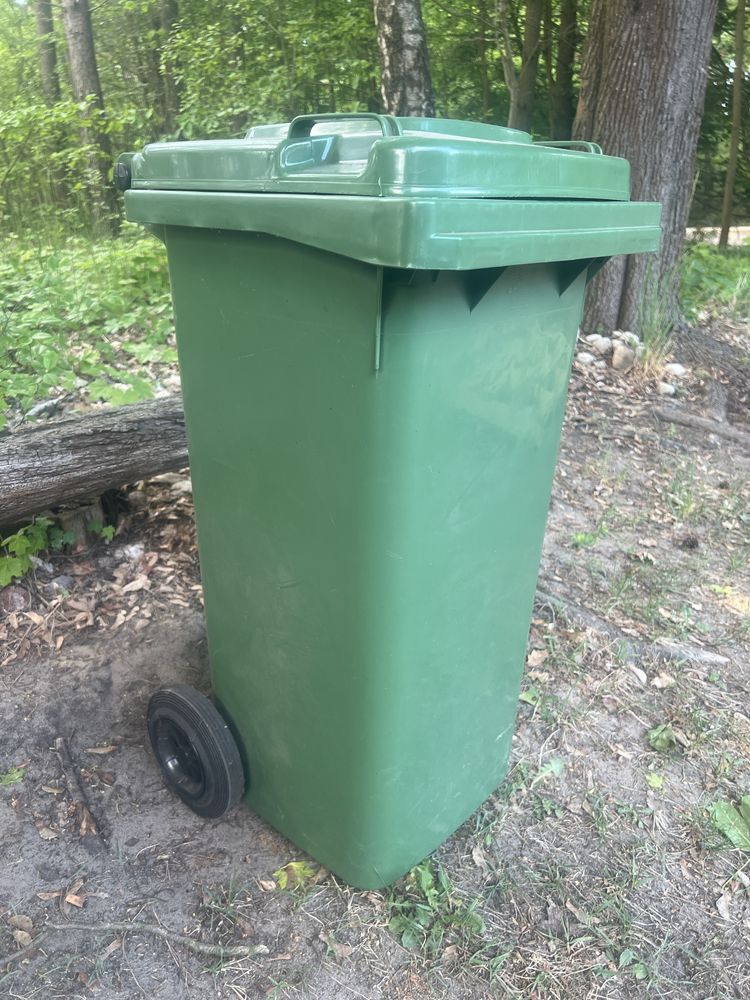 Sprzedam pojemnik na odpady 120l zielony