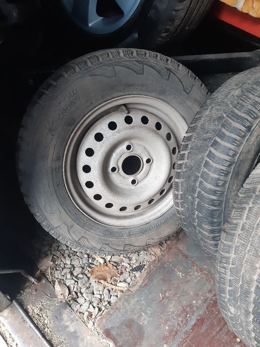 Продам диски 4 98-100 13 шини зима 175 70 13