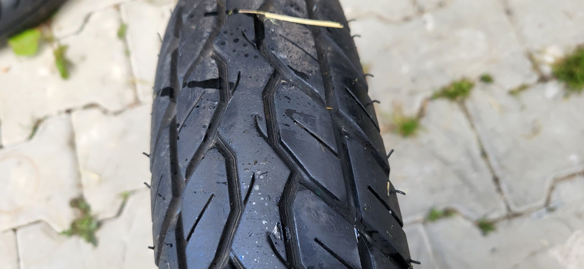 Opona nr b339 kenda 3.50/10 10 z białym pasem do skutera retro
