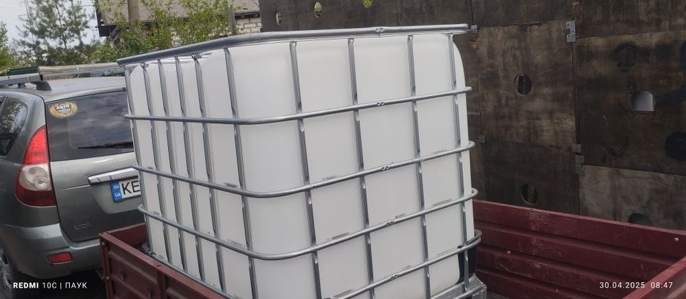 Продам ЧИСТІ  єврокуби в гарному стані 1000 літрів