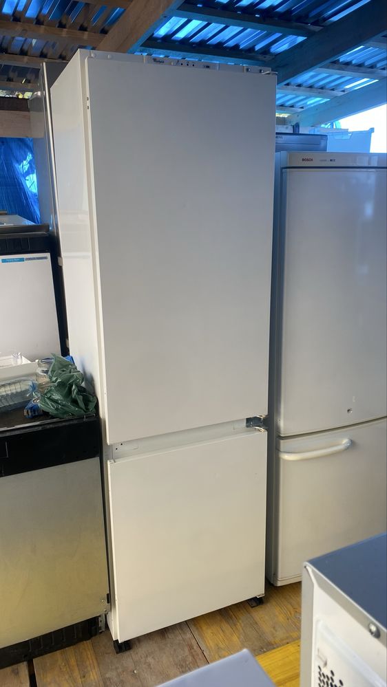 Продам холодильник Whirlpool