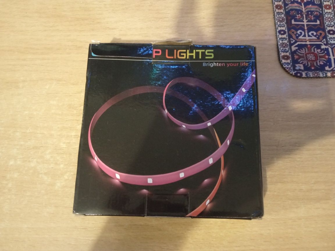 Світлодіодна стрічка RGB 5м з USB, пультом і керуванням через додаток