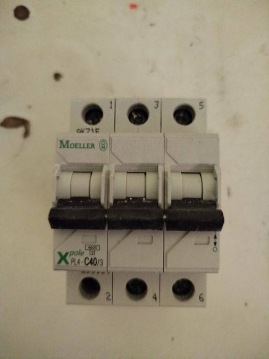 Автоматичний вимикач Moeller 3P PL4-C16/3; PL4-C40/3; PL4-C50/3