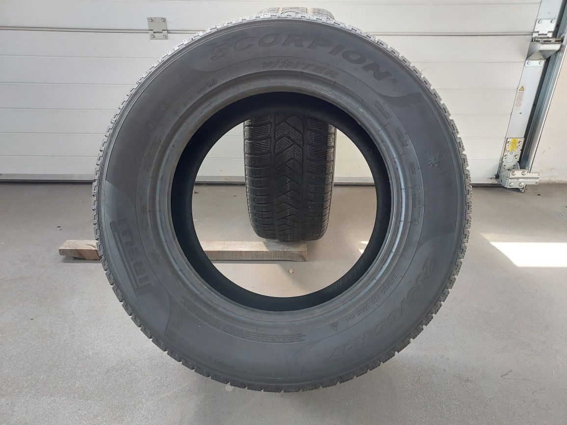 2 opony zimowe Pirelli 235/65/17 108H