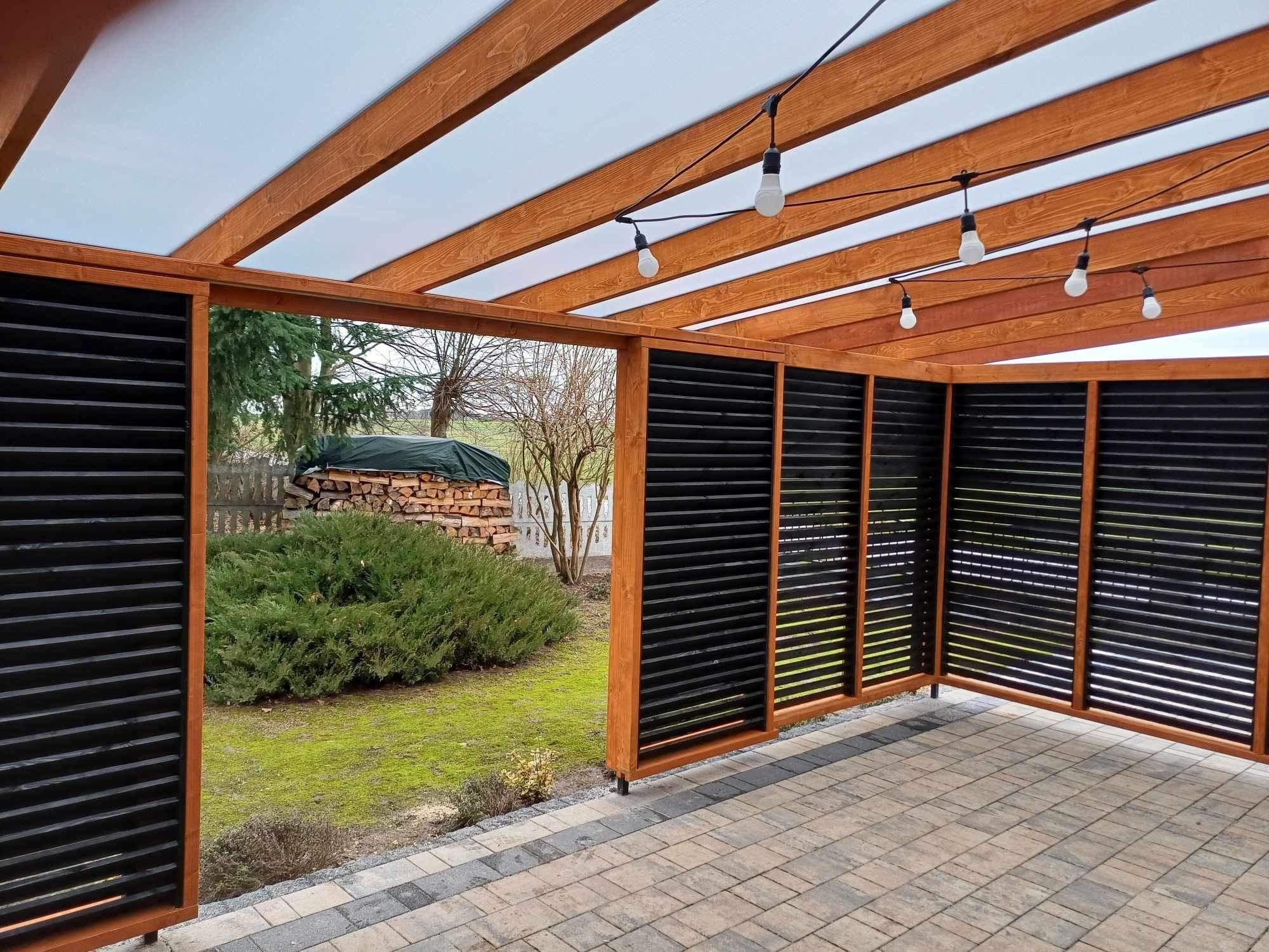 Zadaszenie tarasu poliweglnem komorwym shuttersy patio pergola
