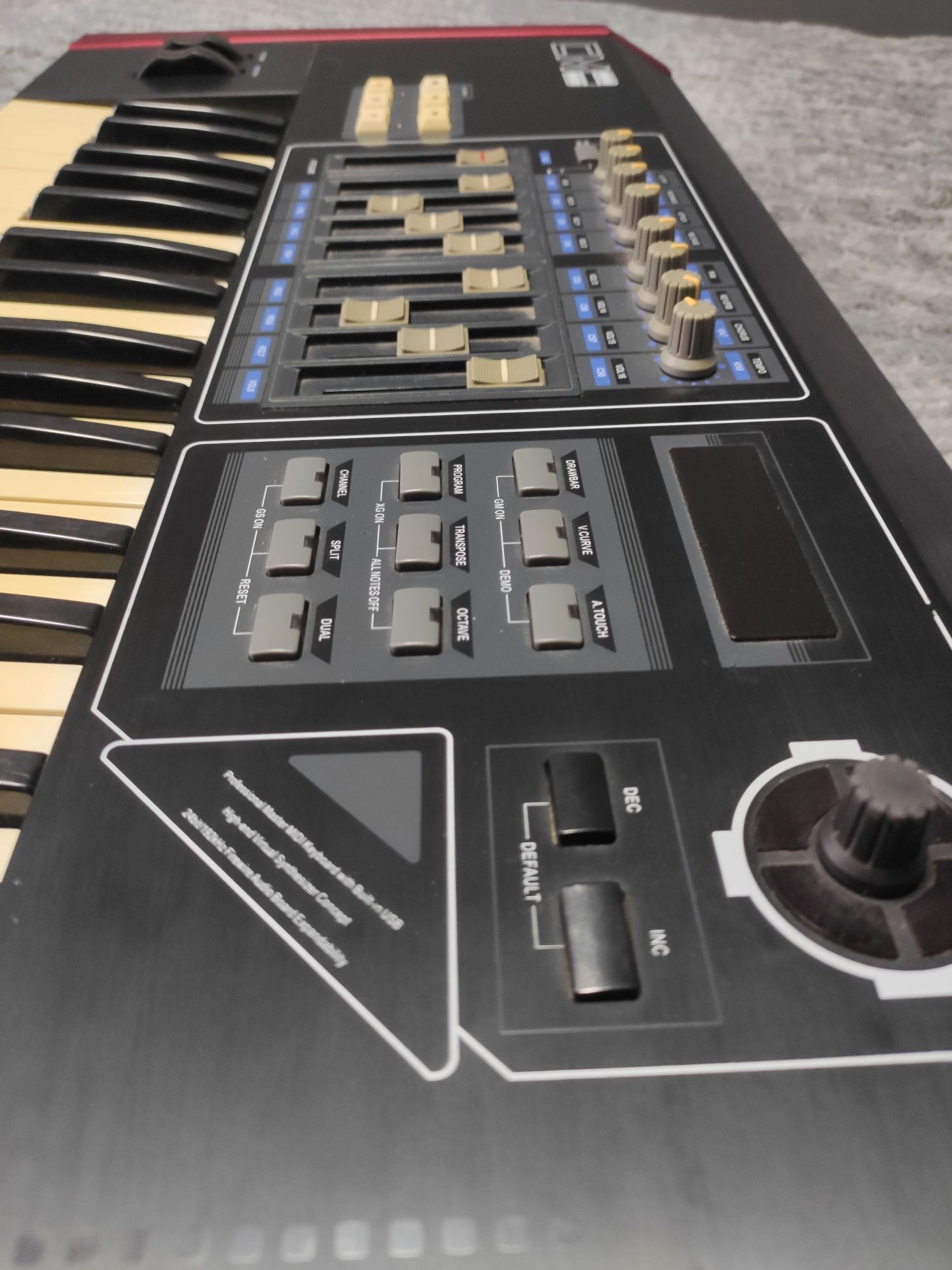Міді клавіатура cme uf6. Midi keyboard cme uf6