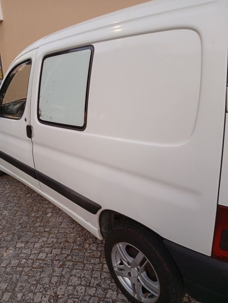 Carrinha Peugeot partner