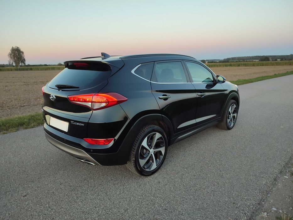 Hyundai Tucson**2,0CRDi**FULL opcja**Oryginalny lakier**LEDY**Panorama