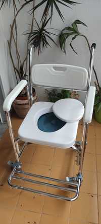 Cadeira de banho sanitária