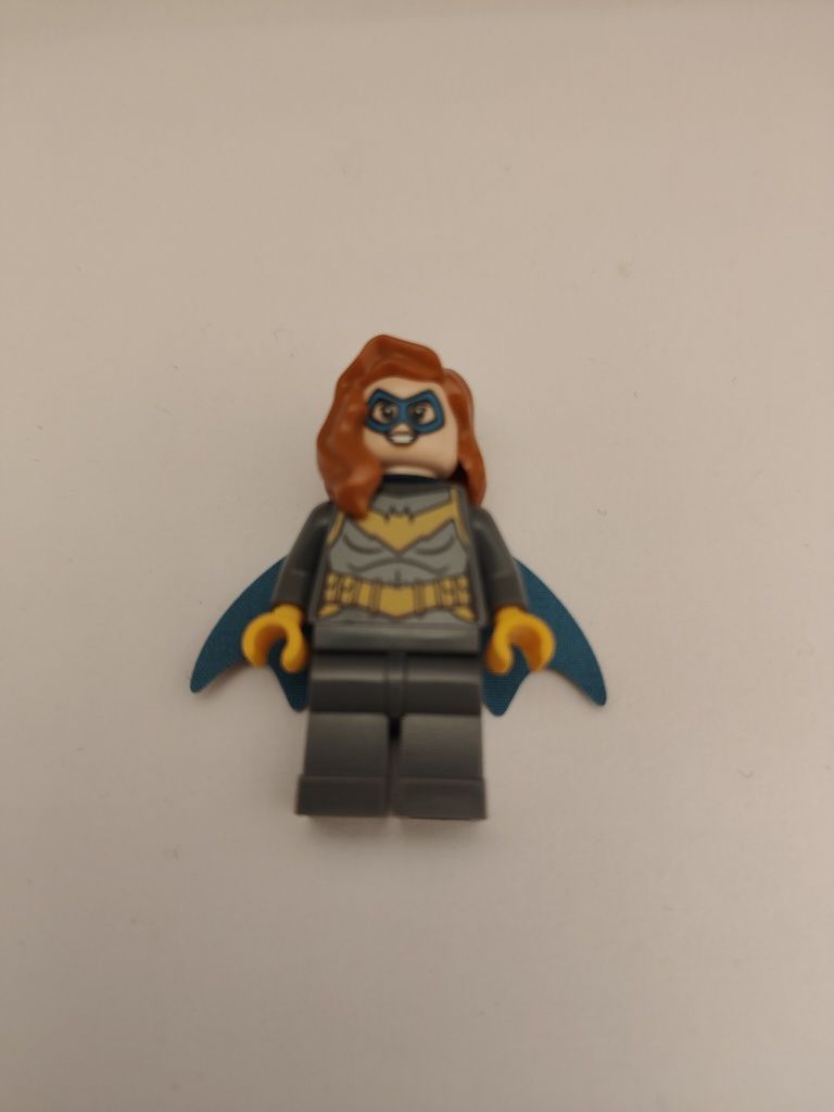 Minifigurka LEGO Batgirl