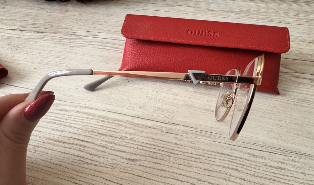 Okulary Guess szkła -1,0 stan idealny